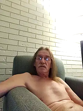 Snapshot of coolbrease10 chatting on 23, 12, 2024 coolbrease10 online show from 23, 12, 2024