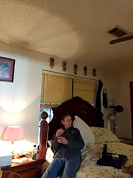 Snapshot of coolbrease10 chatting on 31, 12, 2024 coolbrease10 online show from 31, 12, 2024