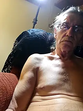 Snapshot of coolbrease10 chatting on 5, 1, 2025 coolbrease10 online show from 5, 1, 2025