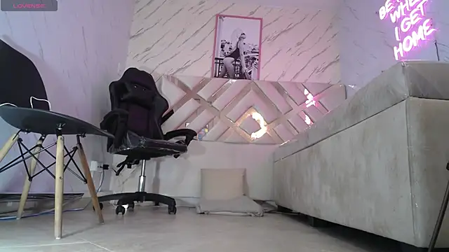 Tomoe b online show from 9, 1, 2025