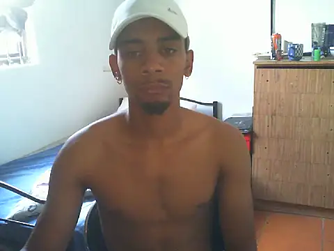 Snapshot of 29YOURZ_28_ chatting on 5, 3, 2025 29YOURZ 28 online show from 5, 3, 2025