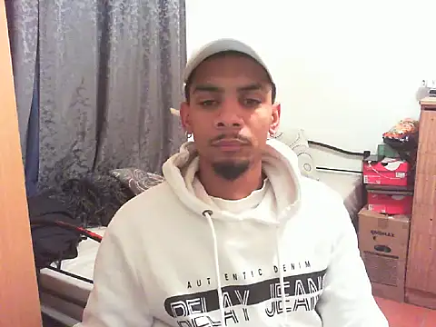 Snapshot of 29YOURZ_28_ chatting on 17, 9, 2025 29YOURZ 28 online show from 17, 9, 2025