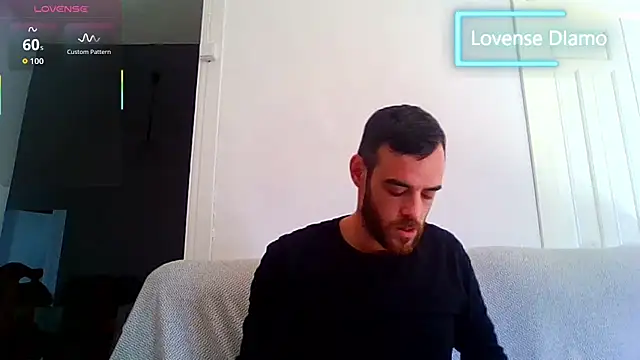 Snapshot of _NakedChef_ chatting on 21, 11, 2025 NakedChef online show from 21, 11, 2025