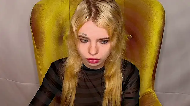 MisssLola online show from 26, 10, 2025