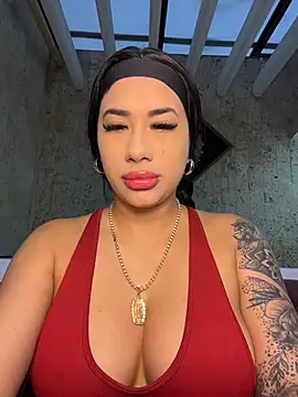 kiim taaylor online show from 13, 11, 2025