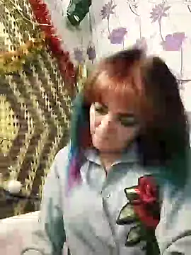 Snapshot of SweetLeila40 chatting on 29, 12, 2024 SweetLeila40 online show from 29, 12, 2024