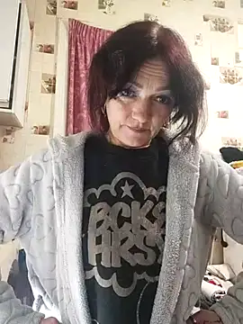 Snapshot of SweetLeila40 chatting on 22, 12, 2025 SweetLeila40 online show from 22, 12, 2025