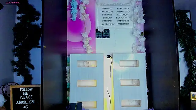 Snapshot of juniior_2311_ chatting on 17, 2, 2025 juniior 2311  online show from 17, 2, 2025