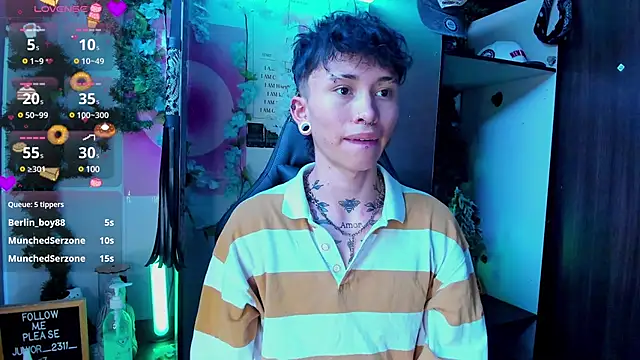 Snapshot of juniior_2311_ chatting on 15, 3, 2025 juniior 2311  online show from 15, 3, 2025