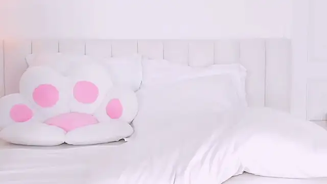 Snapshot of MoonAngelic chatting on 11, 2, 2025 MoonAngelic online show from 11, 2, 2025