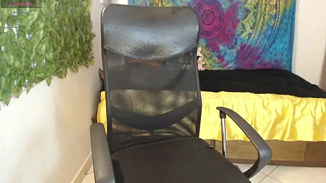 Snapshot of BurningVenus12 chatting on 12, 1, 2025 BurningVenus12 online show from 12, 1, 2025