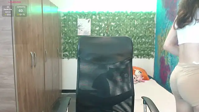 Snapshot of BurningVenus12 chatting on 16, 2, 2025 BurningVenus12 online show from 16, 2, 2025