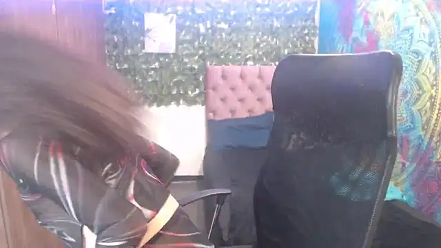 Snapshot of BurningVenus12 chatting on 2, 10, 2025 BurningVenus12 online show from 2, 10, 2025