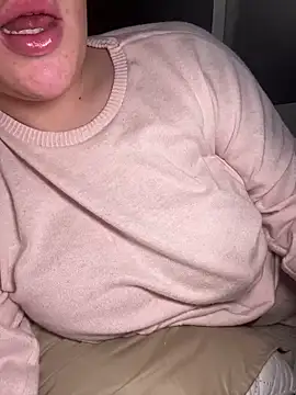 Snapshot of lilylush24 chatting on 30, 12, 2024 lilylush24 online show from 30, 12, 2024