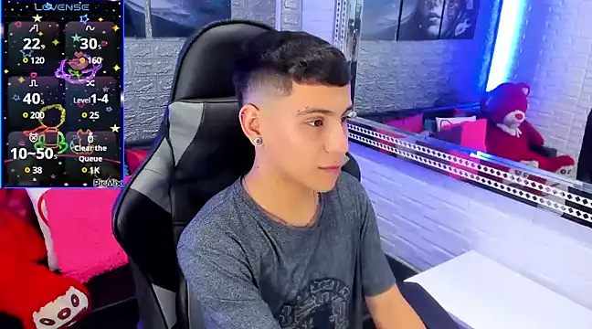 Snapshot of salvadorgomezx chatting on 2, 12, 2024 salvadorgomezx online show from 2, 12, 2024