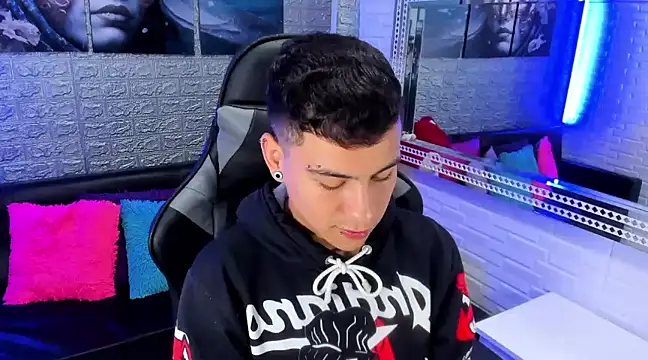 Snapshot of salvadorgomezx chatting on 6, 12, 2024 salvadorgomezx online show from 6, 12, 2024