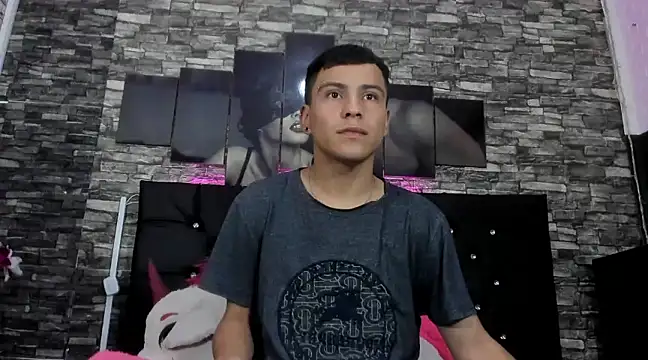 Snapshot of salvadorgomezx chatting on 12, 12, 2024 salvadorgomezx online show from 12, 12, 2024