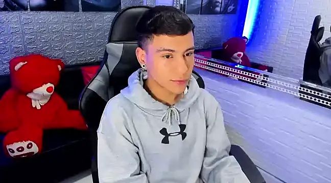 Snapshot of salvadorgomezx chatting on 25, 12, 2024 salvadorgomezx online show from 25, 12, 2024