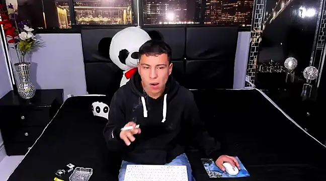 Snapshot of salvadorgomezx chatting on 27, 12, 2024 salvadorgomezx online show from 27, 12, 2024