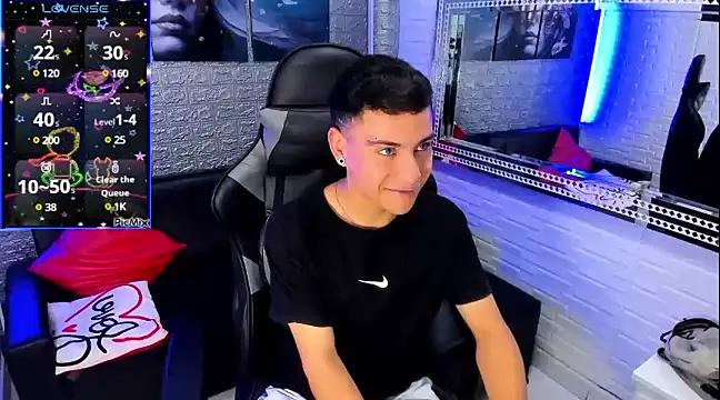 Snapshot of salvadorgomezx chatting on 5, 1, 2025 salvadorgomezx online show from 5, 1, 2025