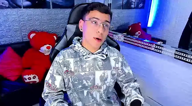 Snapshot of salvadorgomezx chatting on 11, 1, 2025 salvadorgomezx online show from 11, 1, 2025