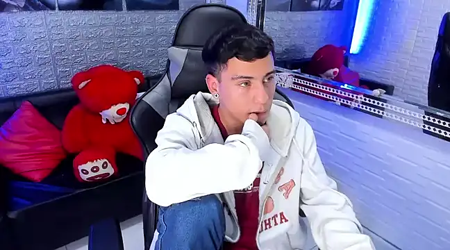 Snapshot of salvadorgomezx chatting on 14, 1, 2025 salvadorgomezx online show from 14, 1, 2025