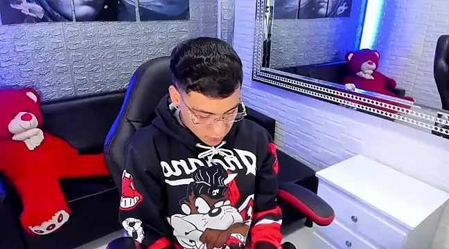 Snapshot of salvadorgomezx chatting on 5, 2, 2025 salvadorgomezx online show from 5, 2, 2025