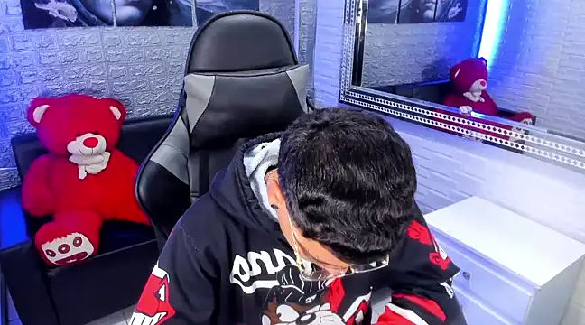 Snapshot of salvadorgomezx chatting on 5, 2, 2025 salvadorgomezx online show from 5, 2, 2025