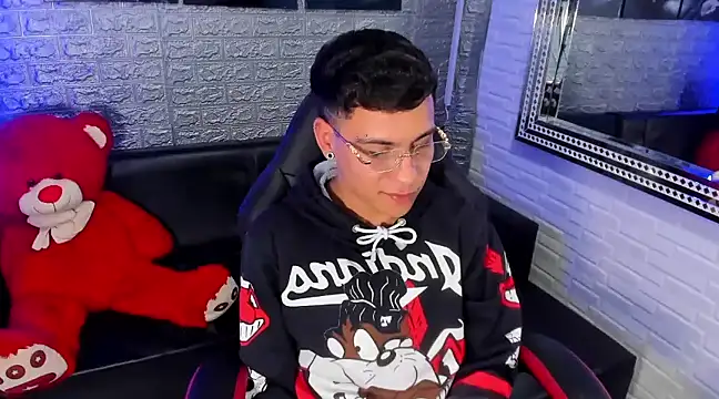 Snapshot of salvadorgomezx chatting on 7, 2, 2025 salvadorgomezx online show from 7, 2, 2025