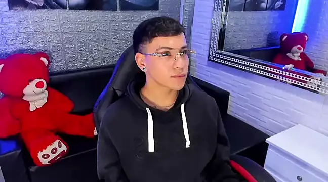 Snapshot of salvadorgomezx chatting on 9, 2, 2025 salvadorgomezx online show from 9, 2, 2025