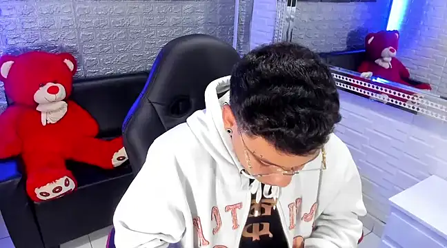 Snapshot of salvadorgomezx chatting on 14, 2, 2025 salvadorgomezx online show from 14, 2, 2025