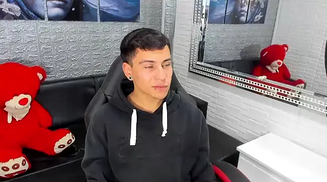 Snapshot of salvadorgomezx chatting on 16, 2, 2025 salvadorgomezx online show from 16, 2, 2025