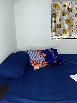 VitoriaFernandes online show from 5, 2, 2025