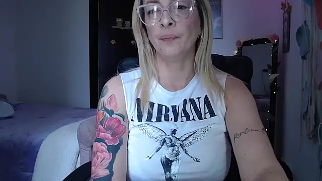 yulieth anamar online show from 9, 3, 2025