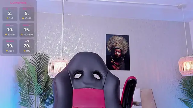 lilicooper  online show from 31, 1, 2025