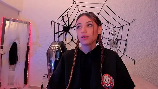 sofiarouge online show from 23, 10, 2025