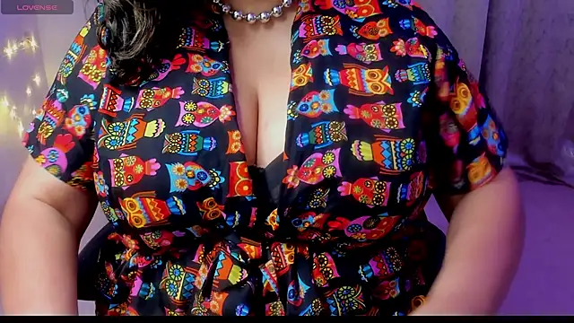 Gulabi Queen online show from 1, 3, 2026