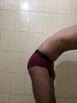 Snapshot of SinfulSensation chatting on 24, 2, 2025 SinfulSensation online show from 24, 2, 2025