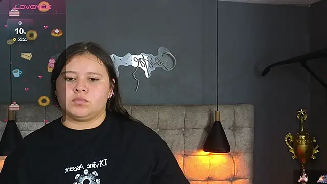 Laia and Aloby online show from 19, 12, 2025