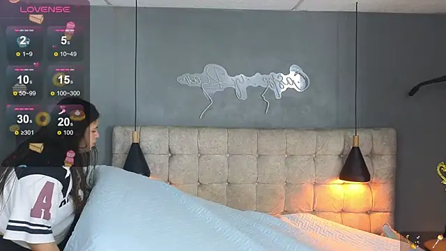 Laia and Aloby online show from 20, 12, 2025