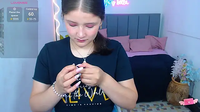 Krysstal tay online show from 1, 2, 2025