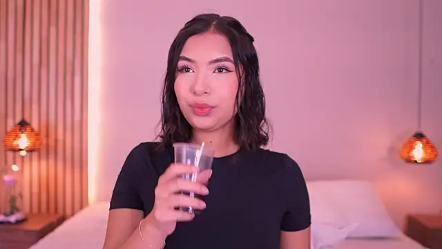  SofiaCortez  online show from 1, 10, 2025