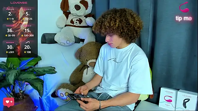 All3ssandr0 online show from 6, 3, 2025