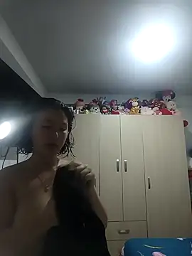 kendaall jenner  online show from 18, 12, 2024