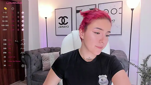 kendaall jenner  online show from 1, 3, 2025