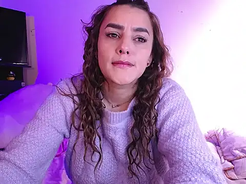 Snapshot of Lu_perez chatting on 22, 10, 2025 Lu perez online show from 22, 10, 2025