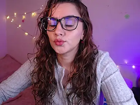 Snapshot of Lu_perez chatting on 14, 11, 2025 Lu perez online show from 14, 11, 2025