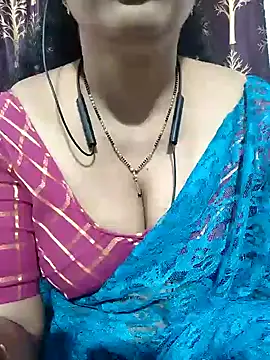 Snapshot of bhuvana555 chatting on 15, 1, 2025 bhuvana555 online show from 15, 1, 2025