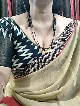 Snapshot of bhuvana555 chatting on 19, 10, 2025 bhuvana555 online show from 19, 10, 2025