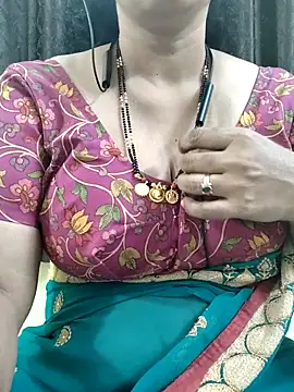 Snapshot of bhuvana555 chatting on 25, 11, 2025 bhuvana555 online show from 25, 11, 2025